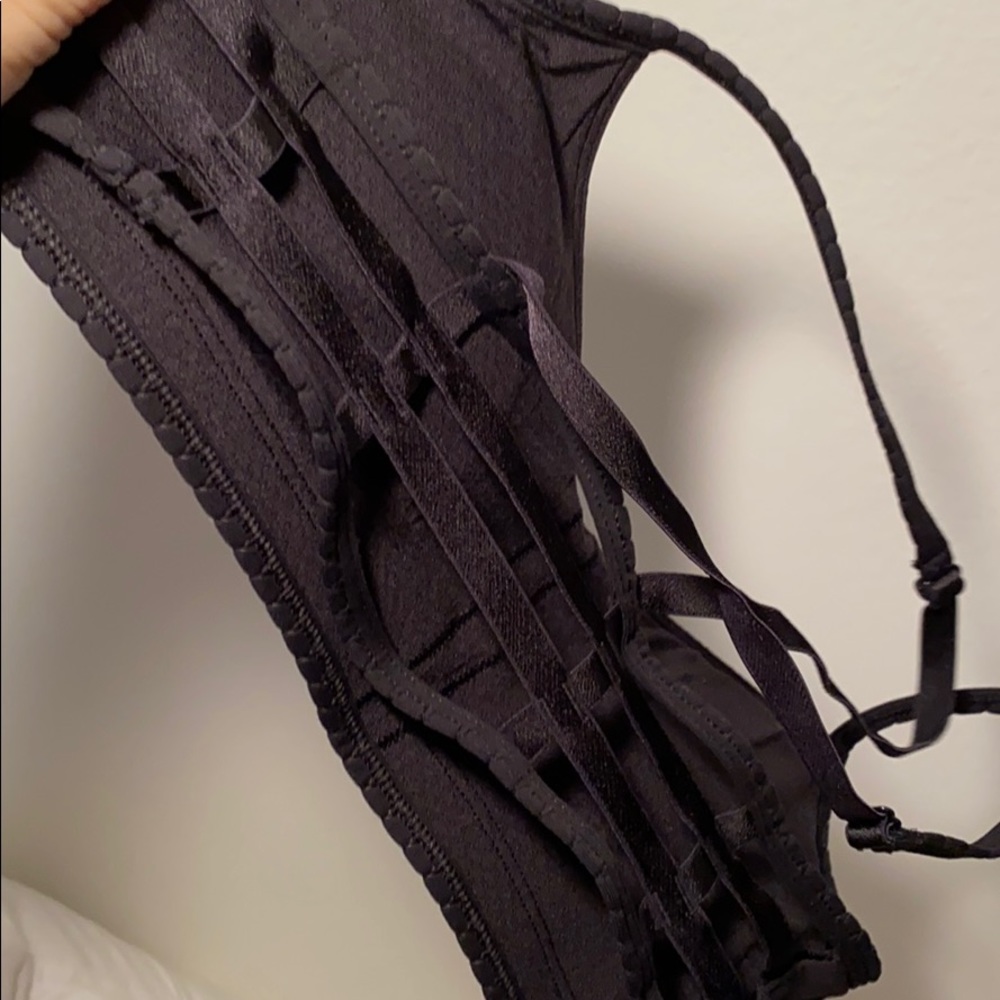 Lululemon Black Hot Spell Bra Small/6